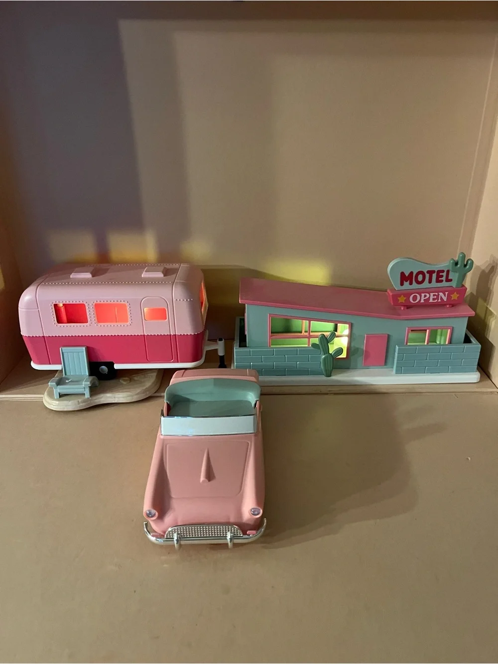 RETRO style set of 3 Pink /airstream -car/ motel / light up decoration 🌵🎀🎀